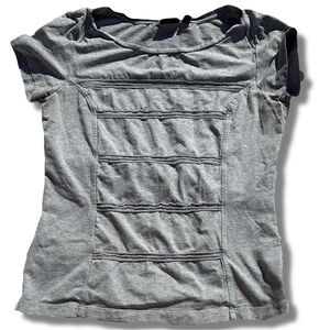 Mexx Heather Gray Seam Detail Tee – Size L | Casual Cool Vibes